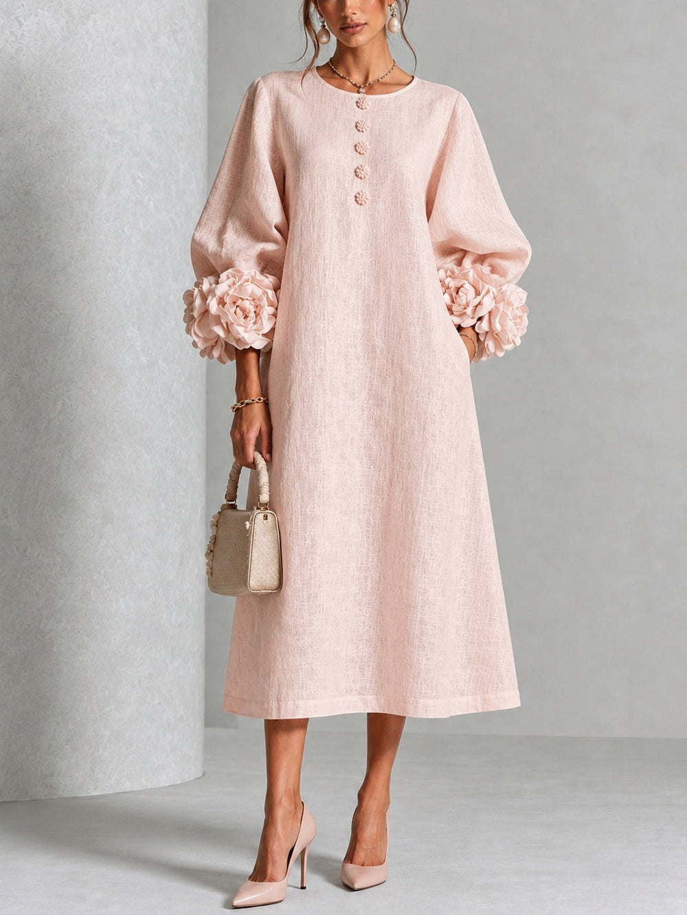 Justyna | Elegancka sukienka midi z kwiatowymi mankietami
